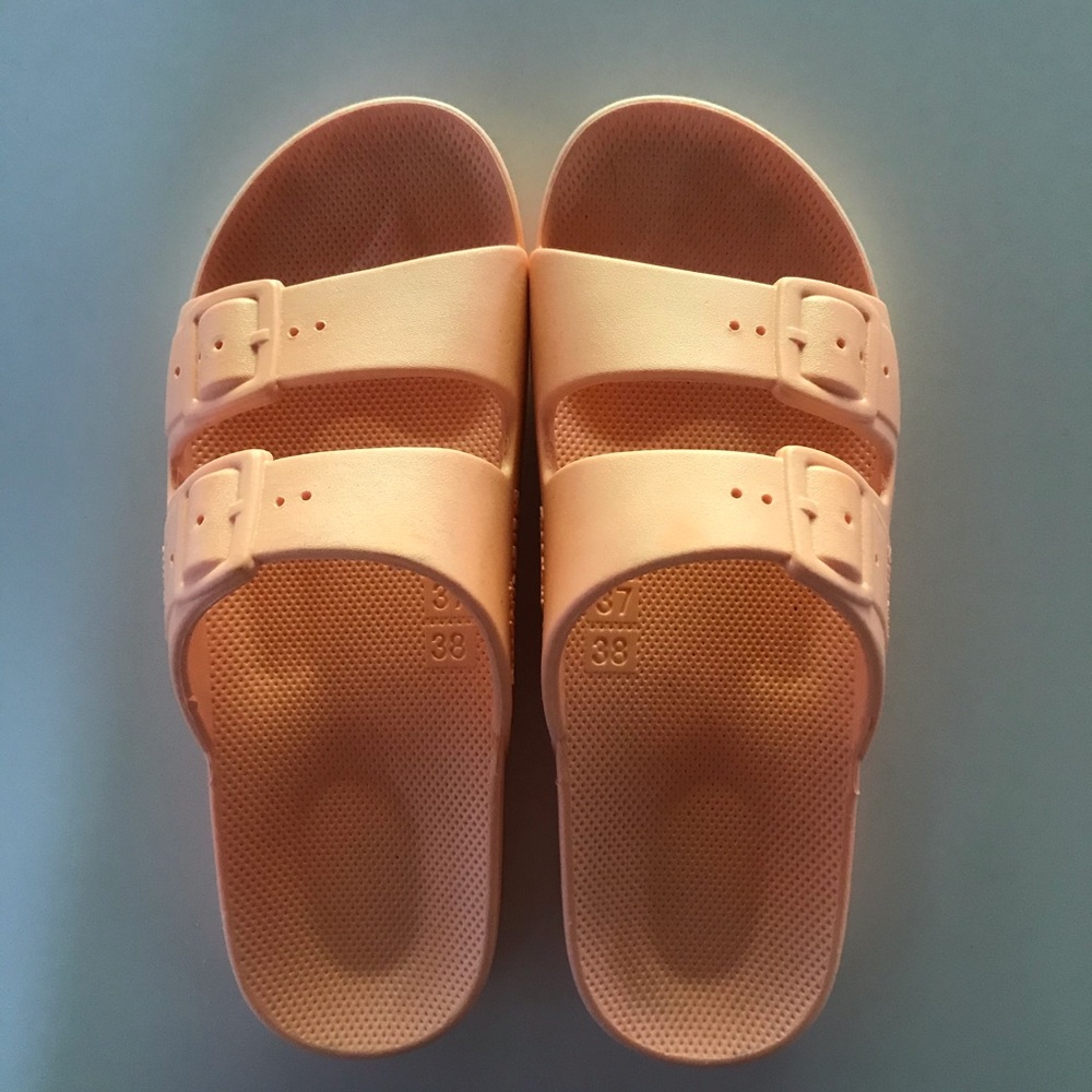 Women’s Slip on Sandals